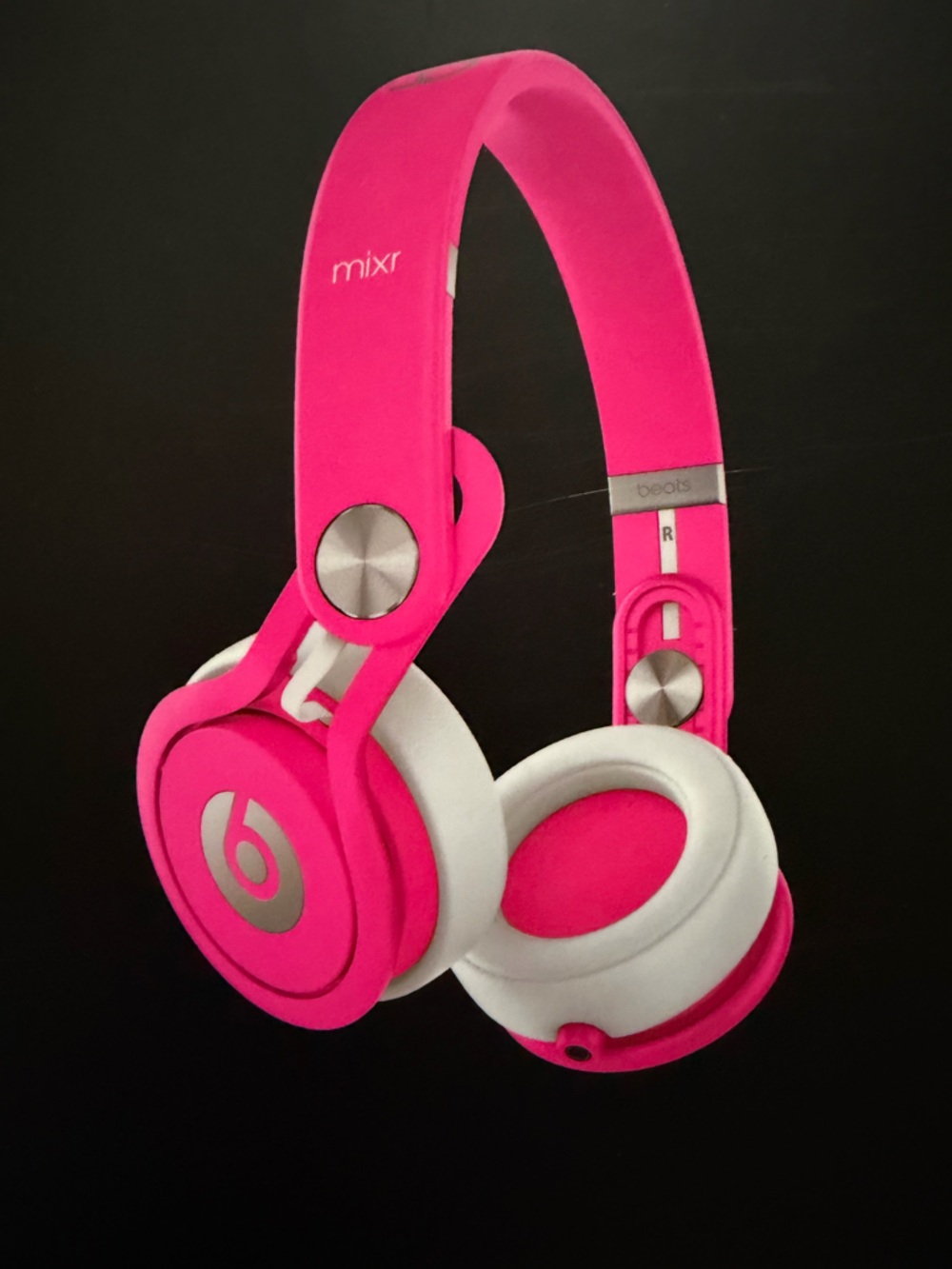LIMITED EDITION David Guetta x Beats by Dre Mixr Headphones - Hot Pink & White